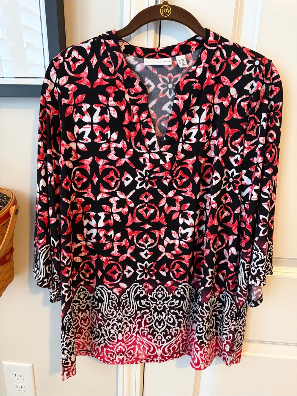 Susan Graver Black, Pink, Red & White liquid knit V-Neck Tunic